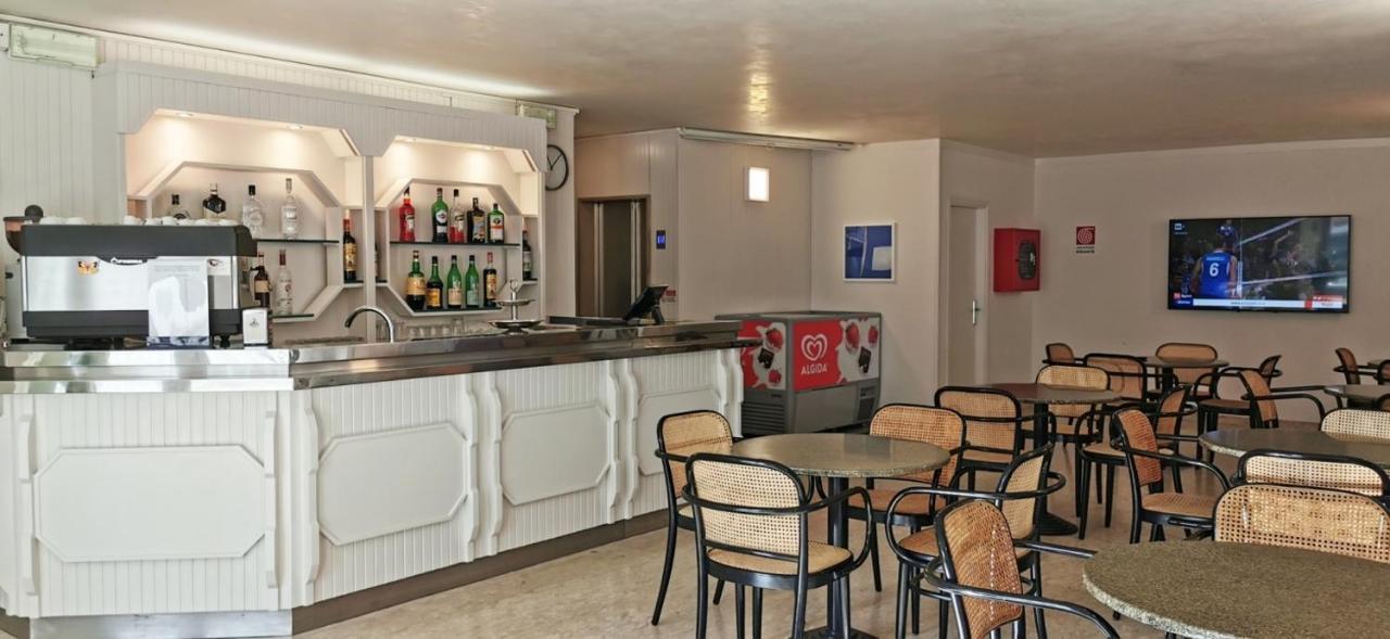 Hotel Cosmos Rimini Zewnętrze zdjęcie