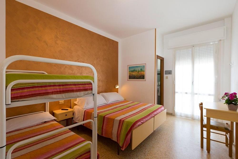 Hotel Cosmos Rimini Zewnętrze zdjęcie