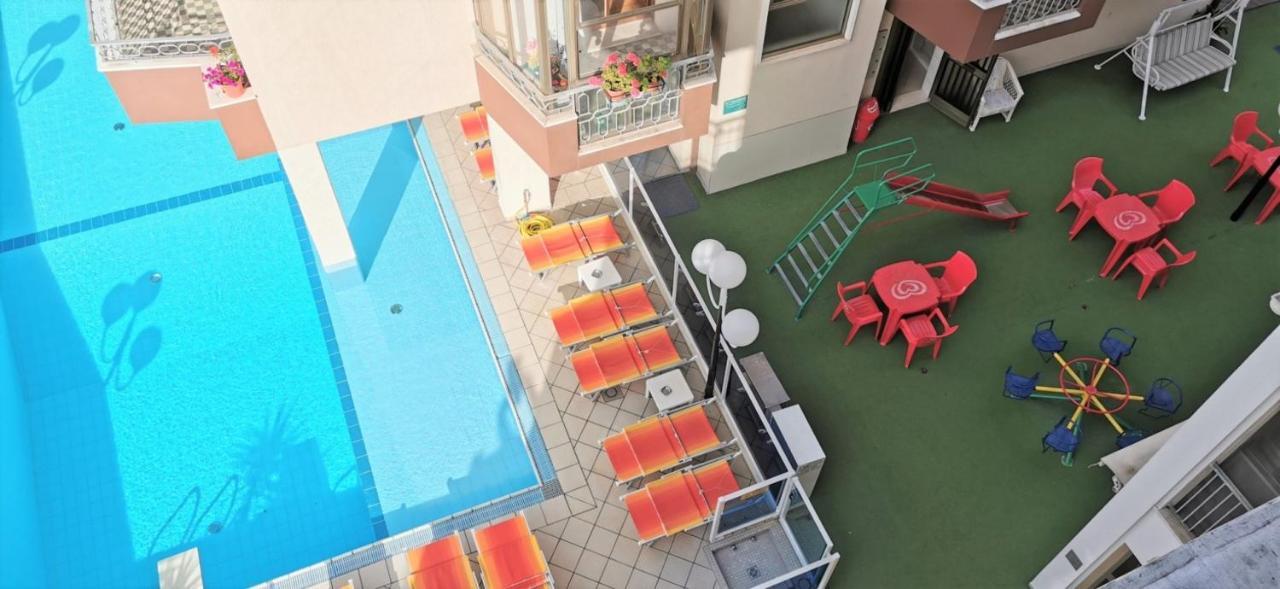 Hotel Cosmos Rimini Zewnętrze zdjęcie