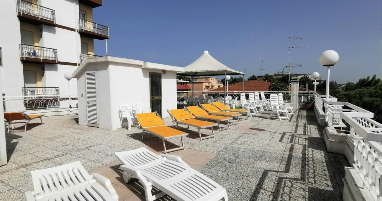 Hotel Cosmos Rimini Zewnętrze zdjęcie