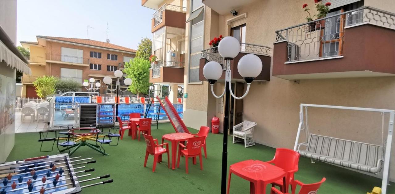 Hotel Cosmos Rimini Zewnętrze zdjęcie